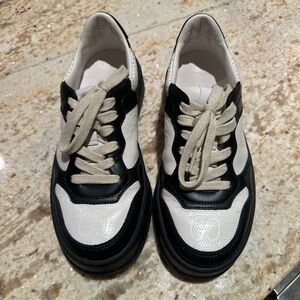 Gucci GG embossed low-top sneakers